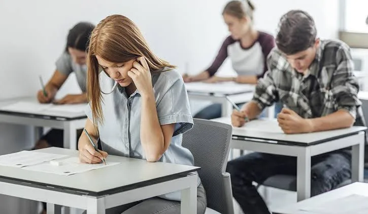 2ND TERM SS2 DATA PROCESSING EXAMINATION QUESTIONS