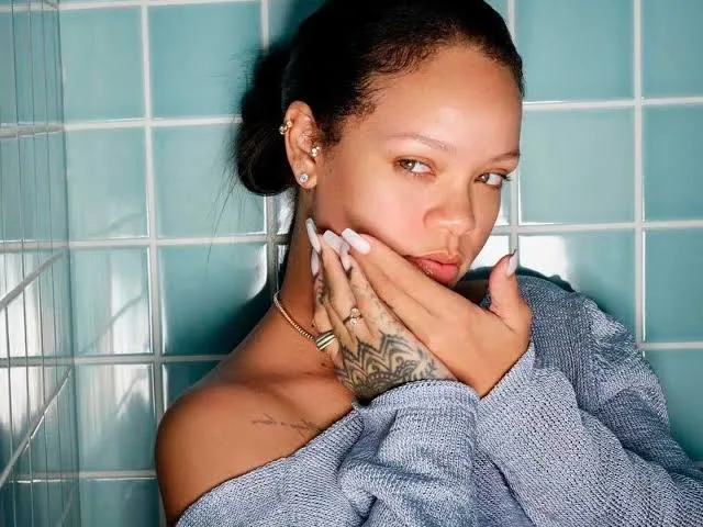 MP3: What's My Name? by Rihanna ft Drake (Audio Download)