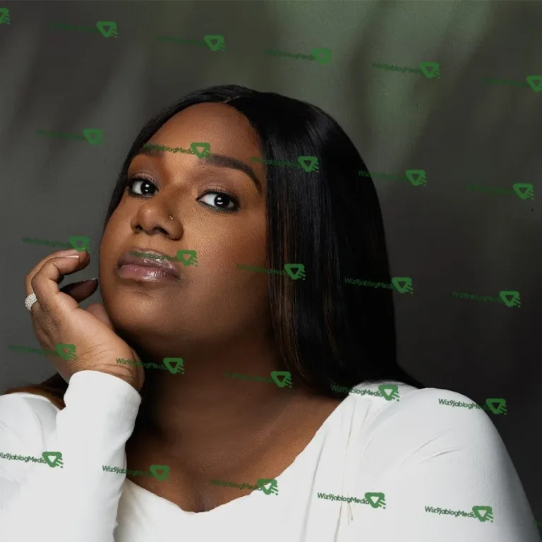 Naomi Raine - Glory To Your Name (mp3 download)