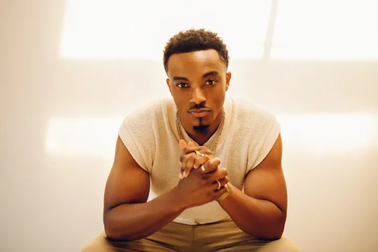 Jonathan McReynolds – Even Closer ft. Tasha Cobbs Leonard (mp3 download)